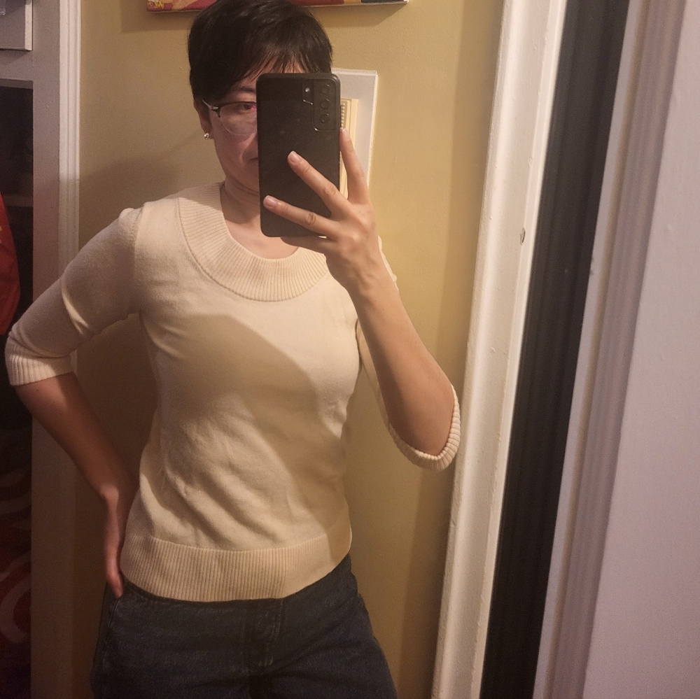 Banana Republic Women's Light Beige Crew Neck Sweater